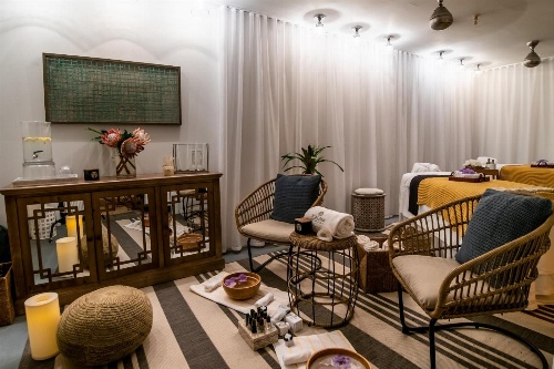 Kimpton Surfcomber Hotel image 1