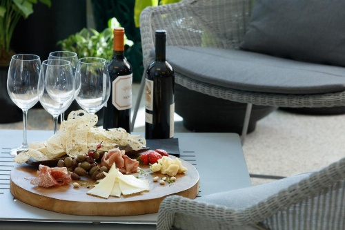 Kimpton Surfcomber Hotel image 13