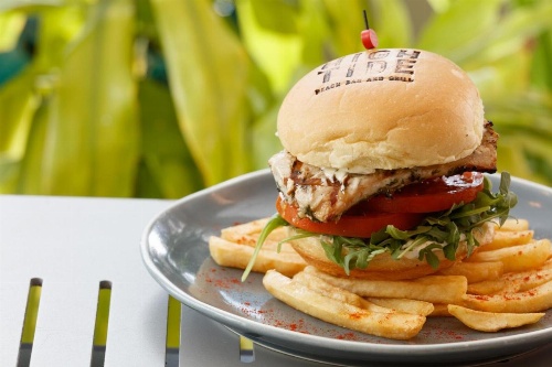 Kimpton Surfcomber Hotel image 16