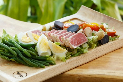 Kimpton Surfcomber Hotel image 28